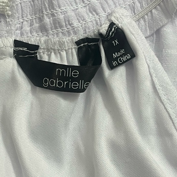 🌮 Mlle Gabrielle Classic White Dress - Picture 4 of 6